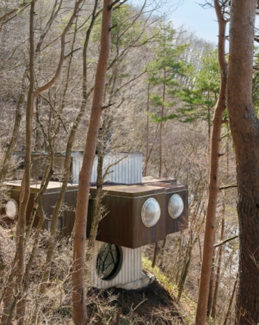 V - INSIDE KISHO KUROKAWA'S METABOLIST CAPSULE HOUSE K